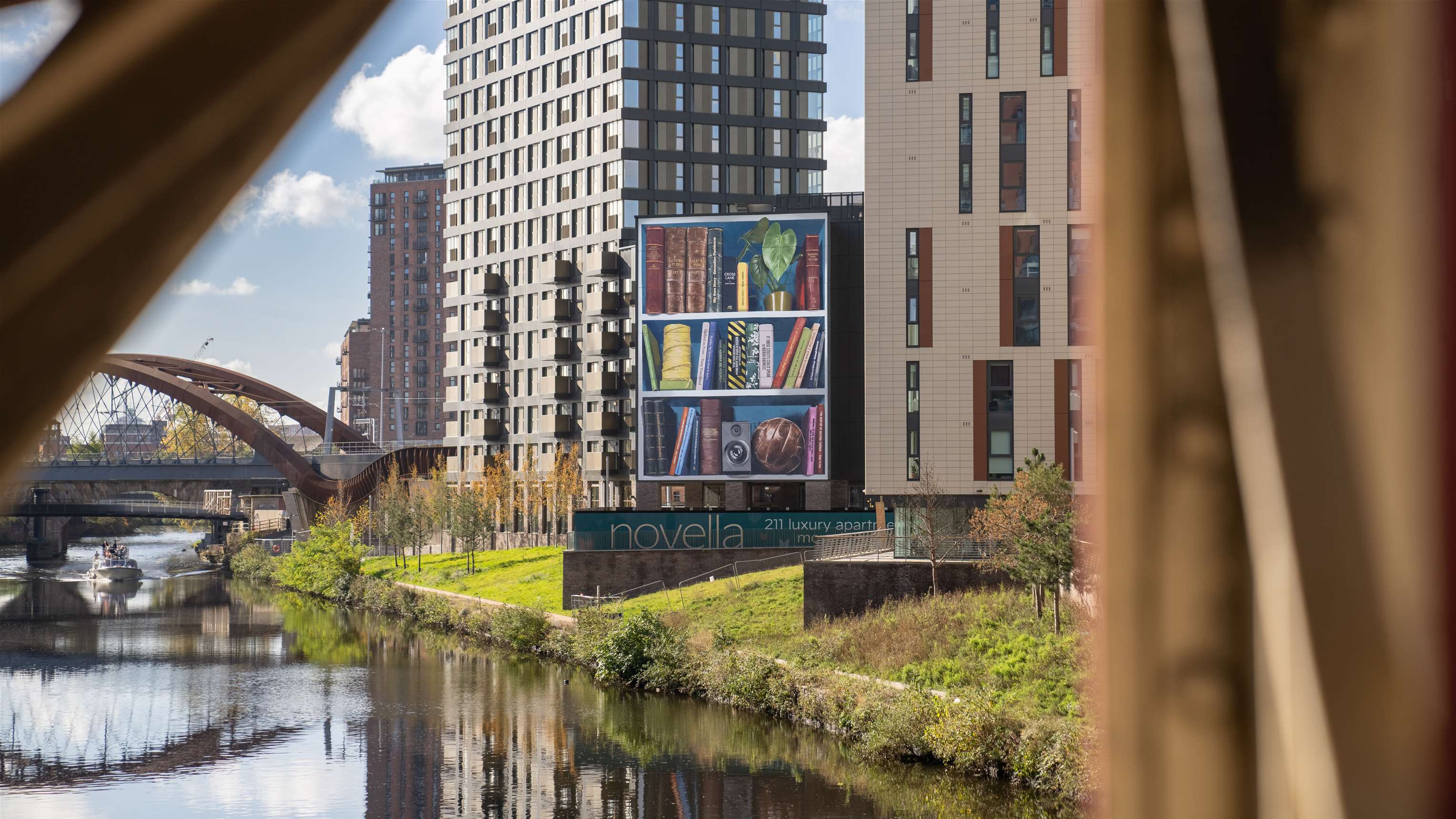 Novella mural by Global Street Art.